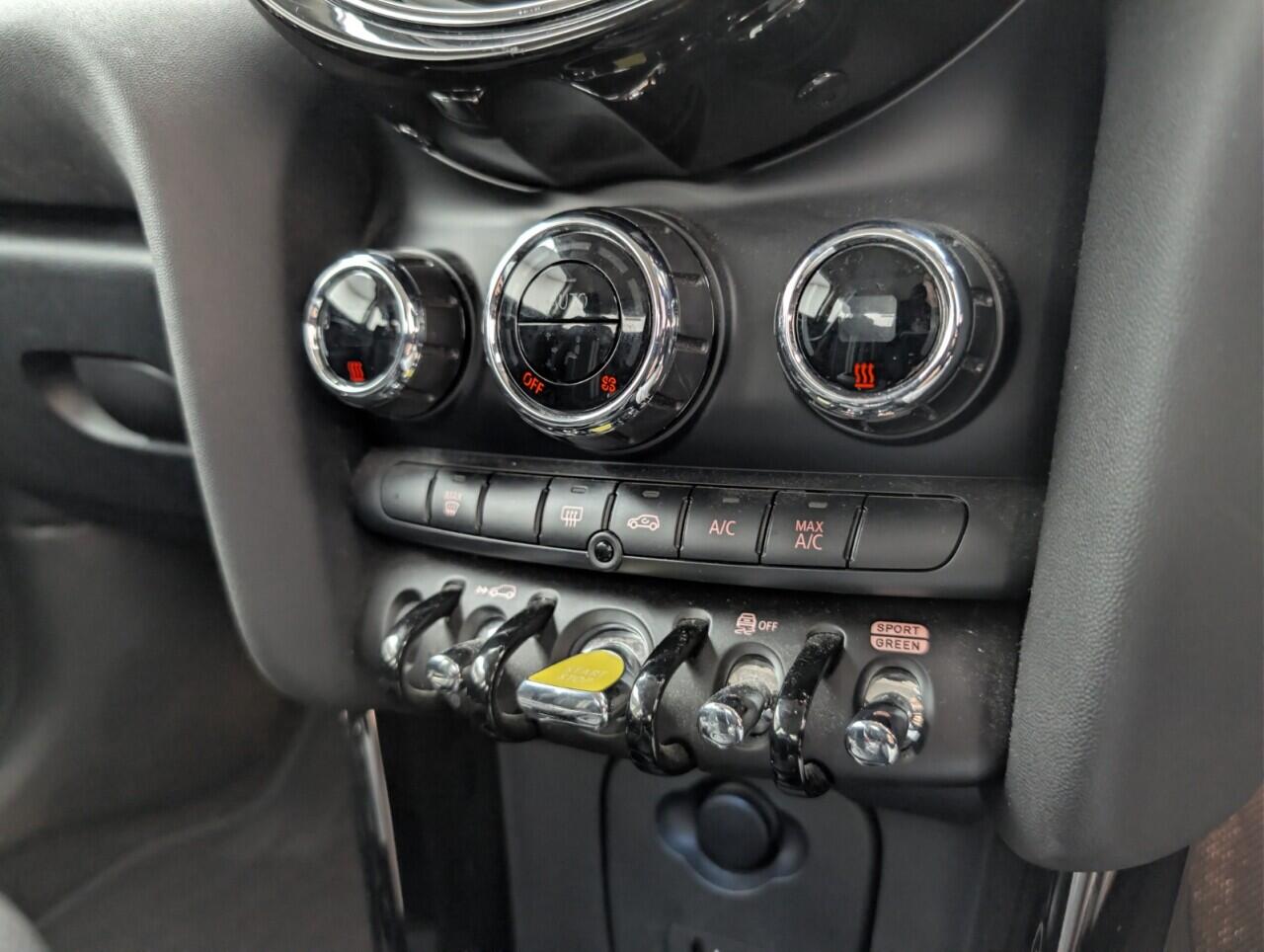 Used MINI Electric Hatch 2021 for sale - 76473309: Photo 15