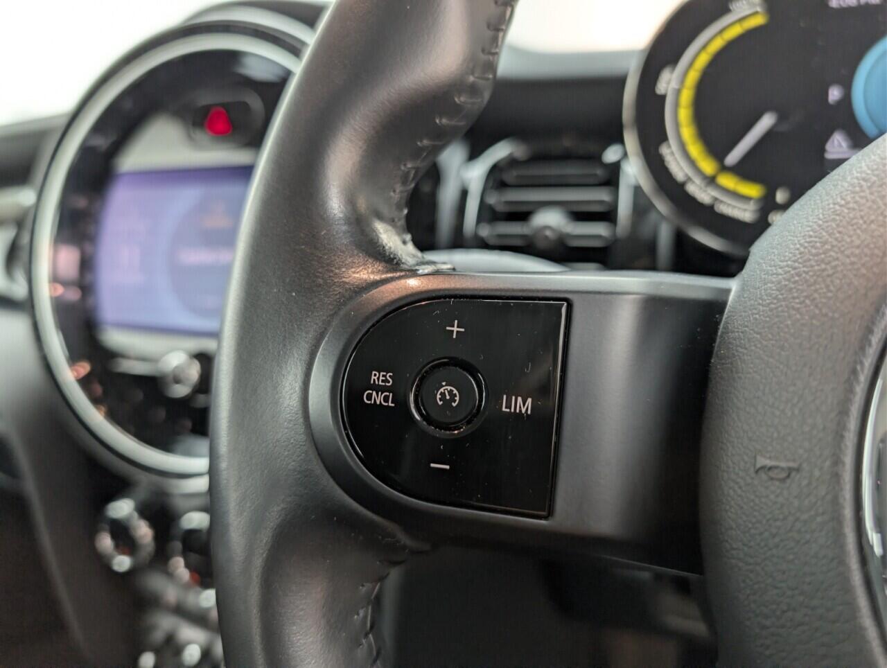 Used MINI Electric Hatch 2021 for sale - 76473309: Photo 18