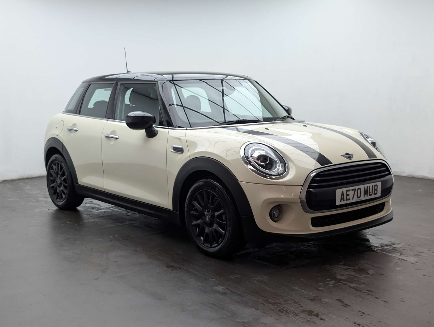 Used MINI Hatch 2020 for sale - 78123013: Photo 2