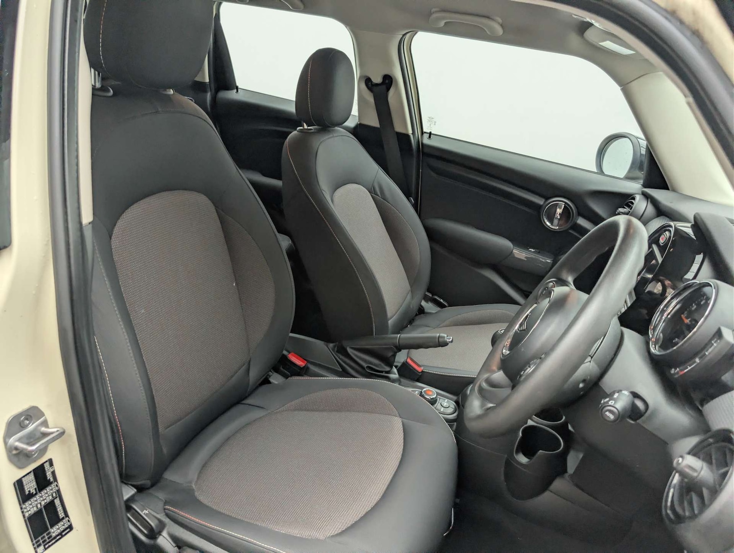 Used MINI Hatch 2020 for sale - 78123013: Photo 33