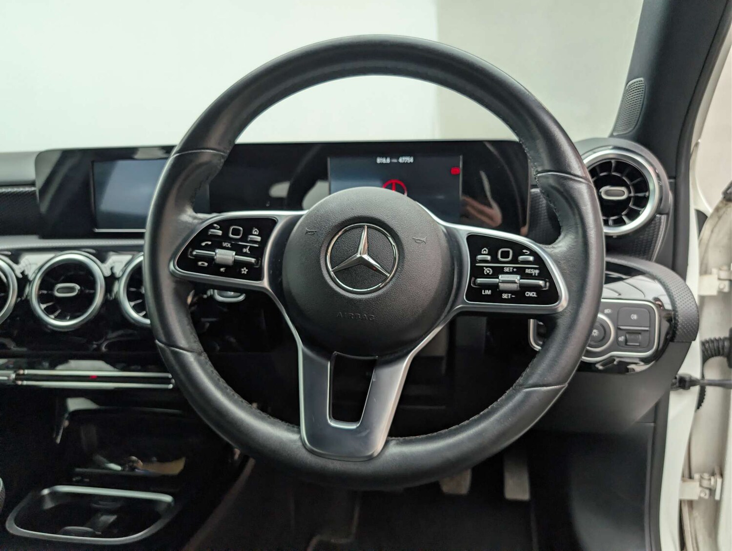 Used Mercedes-Benz A-Class 2019 for sale - 78064614: Photo 26