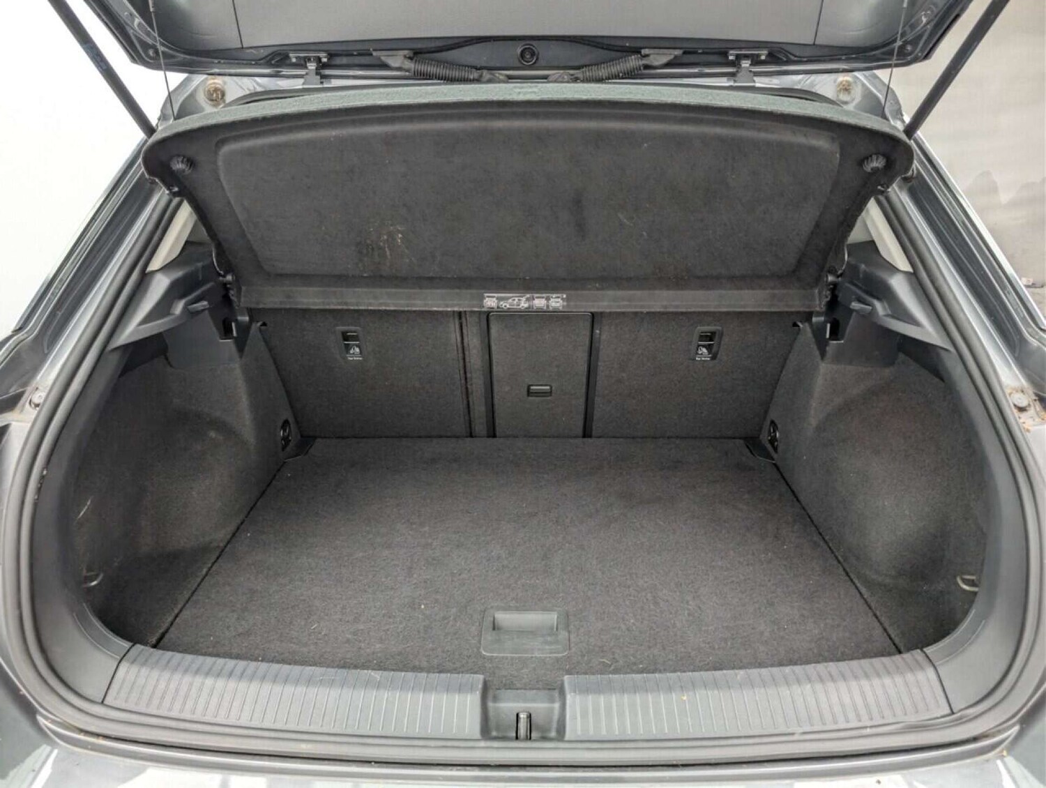 Used Volkswagen T-Roc 2021 for sale - 77713173: Photo 24