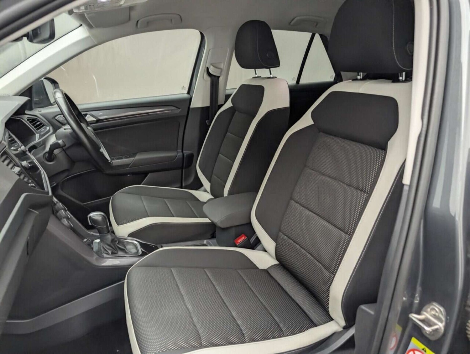 Used Volkswagen T-Roc 2021 for sale - 77713173: Photo 26