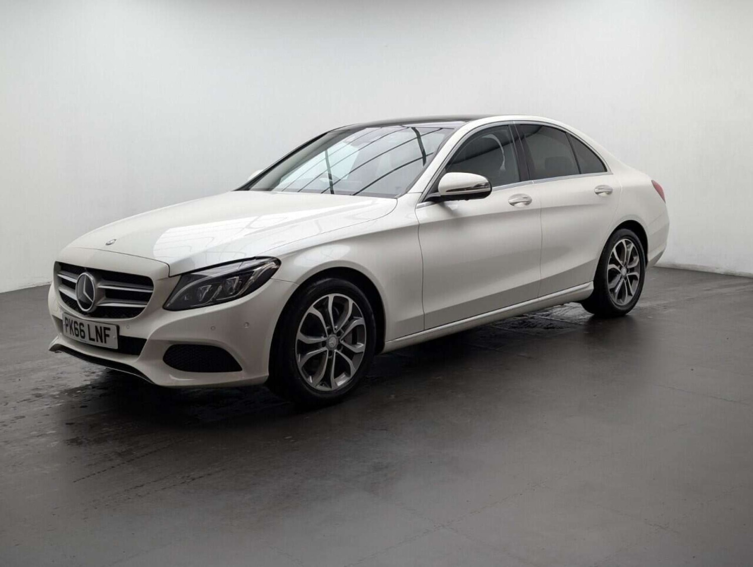 Used Mercedes-Benz C Class 2016 for sale - 77714319: Photo 4