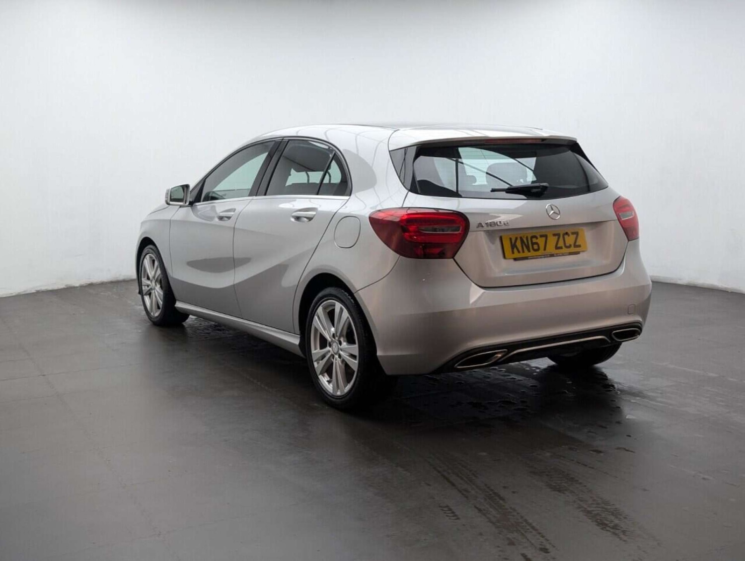 Used Mercedes-Benz A-Class 2017 for sale - 77713248: Photo 5