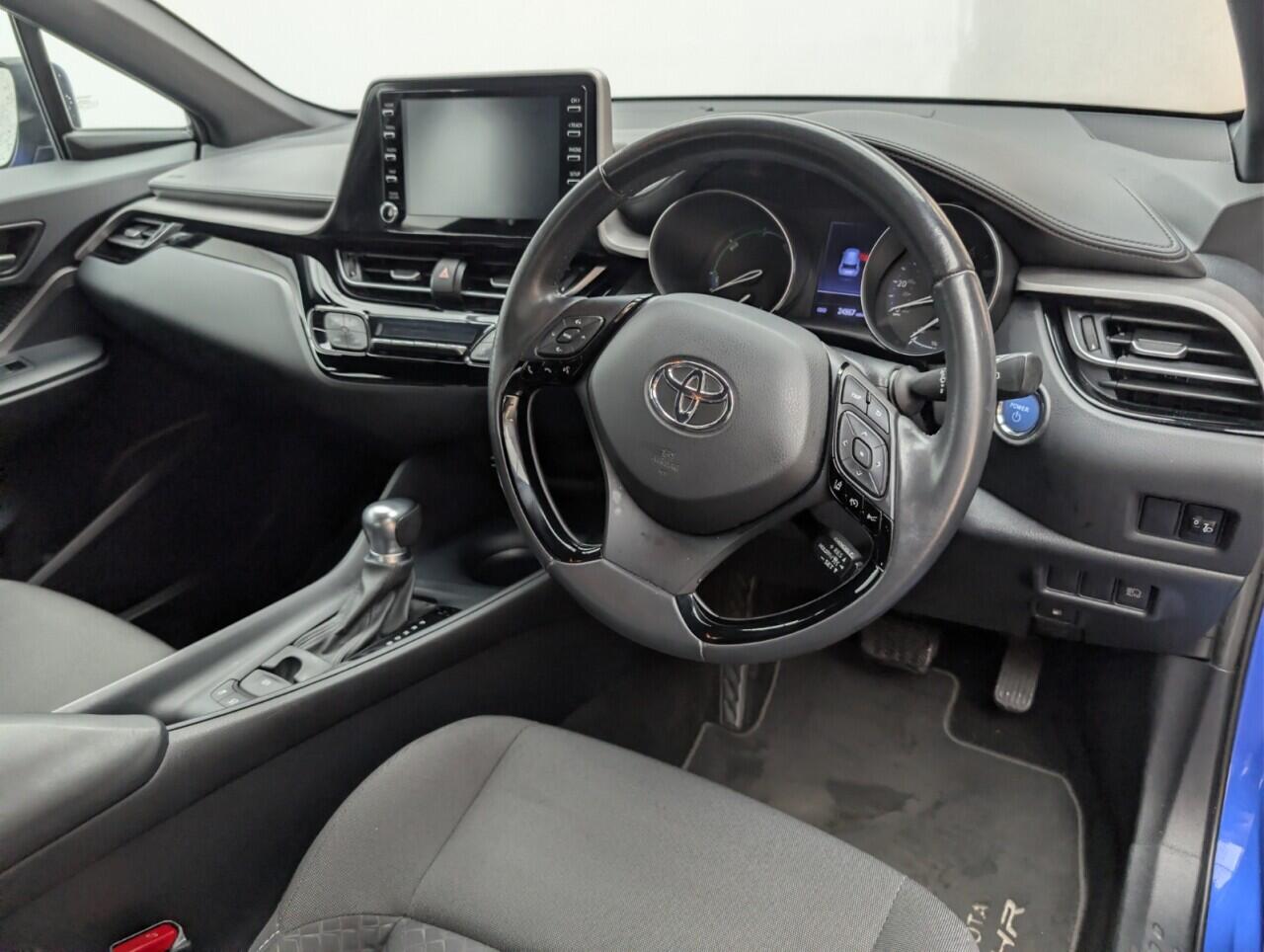 Used Toyota C-HR 2020 for sale - 77057134: Photo 11