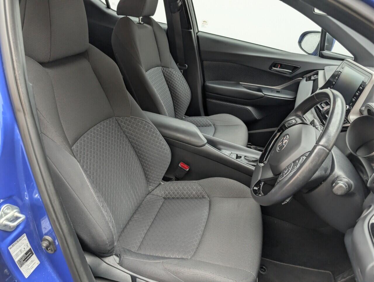 Used Toyota C-HR 2020 for sale - 77057134: Photo 12