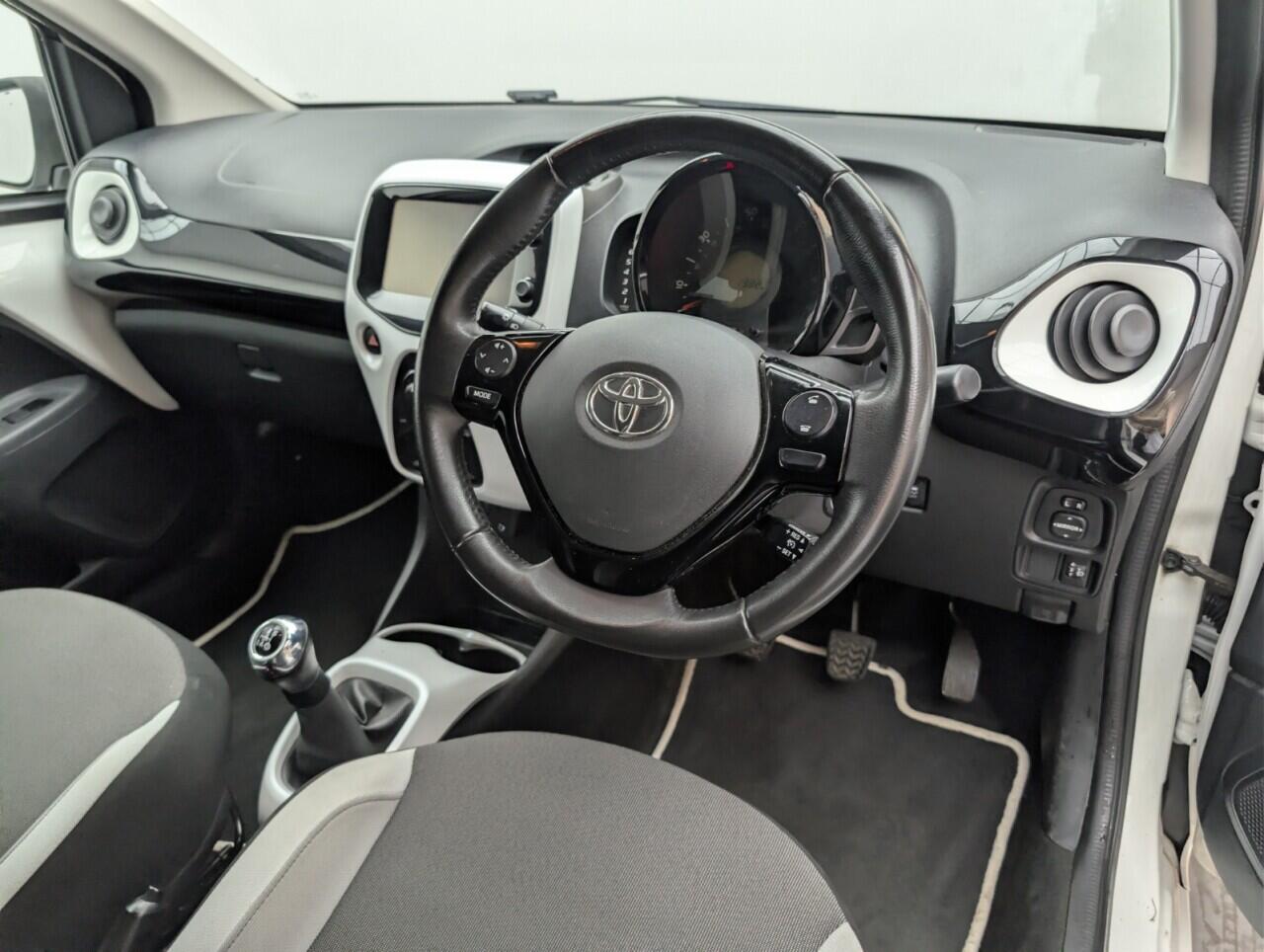 Used Toyota AYGO for sale - 76998991: Photo 11