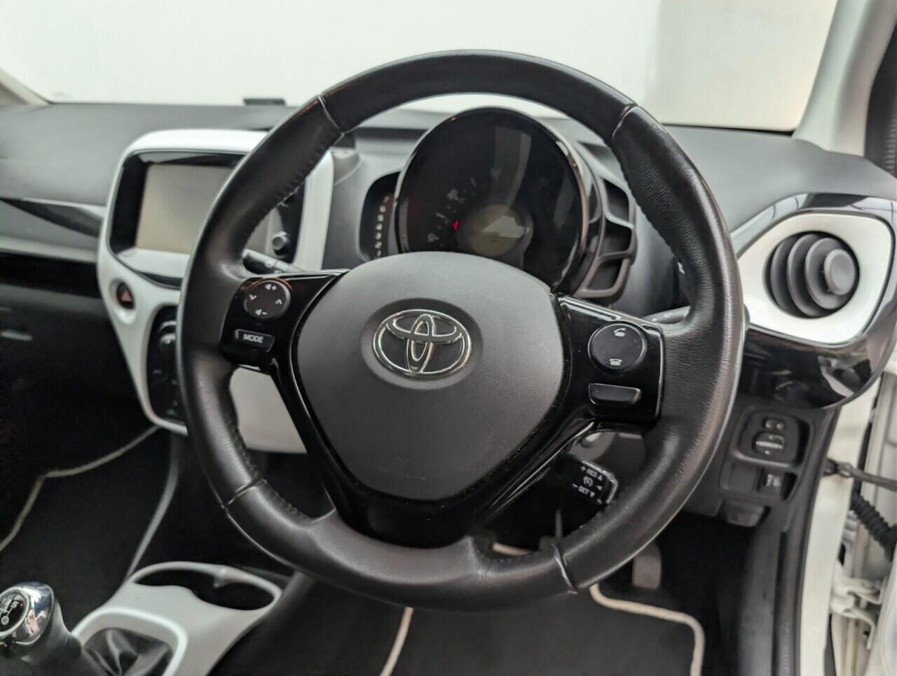 Used Toyota AYGO for sale - 76998991: Photo 20