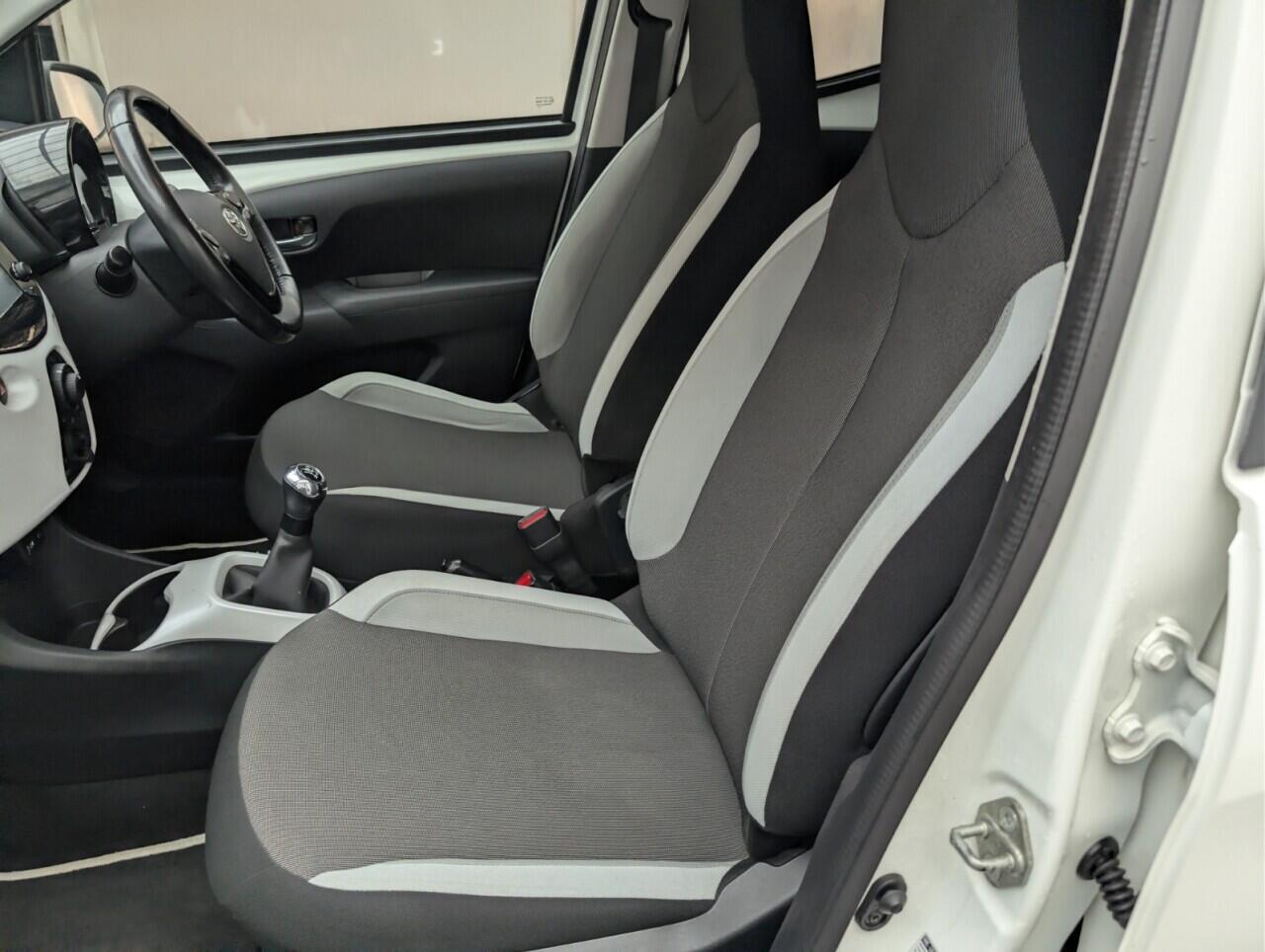 Used Toyota AYGO for sale - 76998991: Photo 25