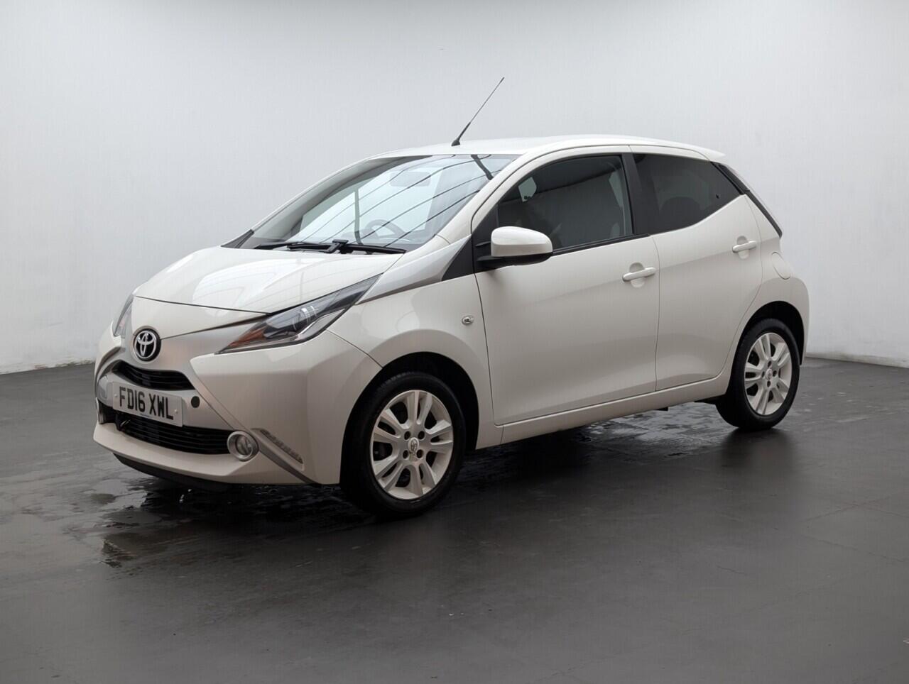 Used Toyota AYGO for sale - 76998991: Photo 4