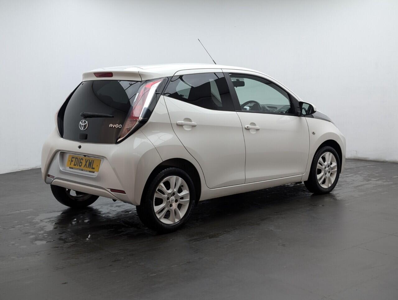 Used Toyota AYGO for sale - 76998991: Photo 8