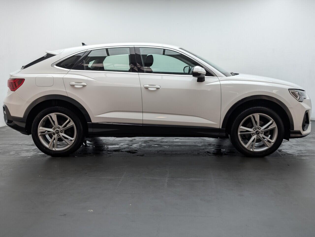 Used Audi Q3 2021 for sale - 76423204: Photo 9