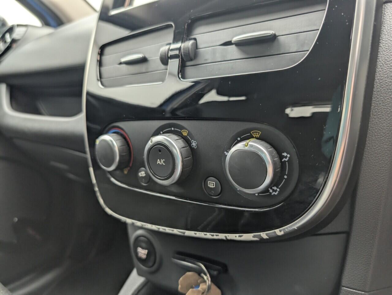 Used Renault Clio for sale - 76538858: Photo 15