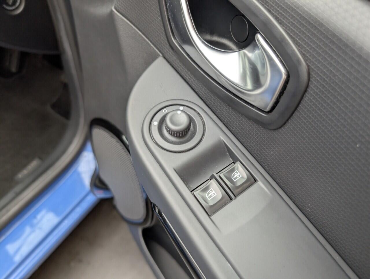 Used Renault Clio for sale - 76538858: Photo 21