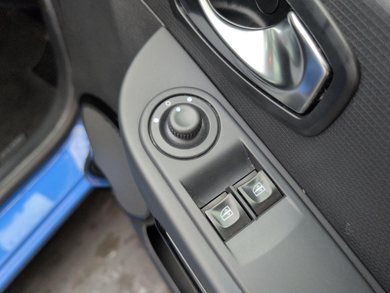 Used Renault Clio for sale - 76538858: Photo 58