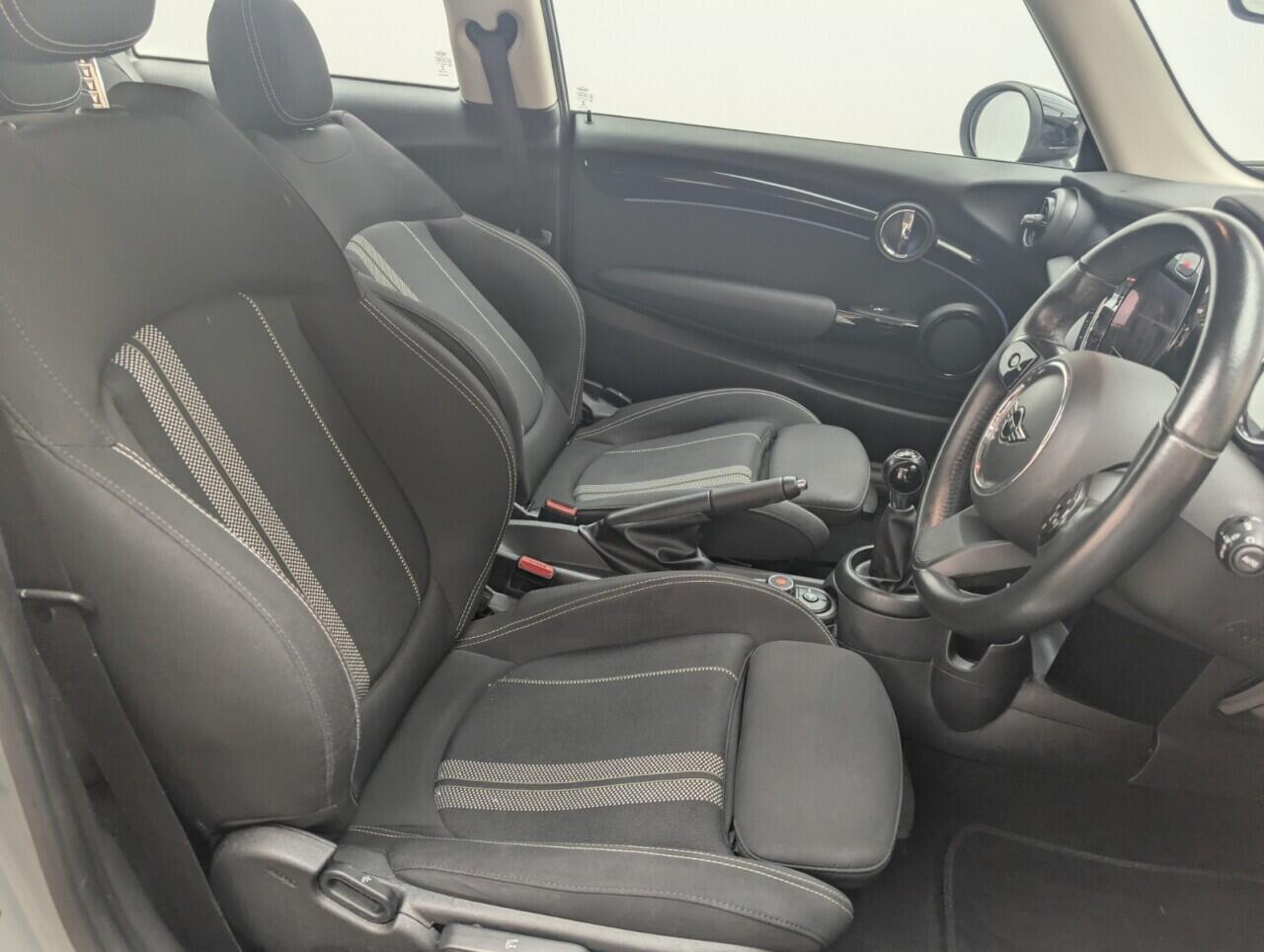 Used MINI Hatch 2021 for sale - 76423637: Photo 12