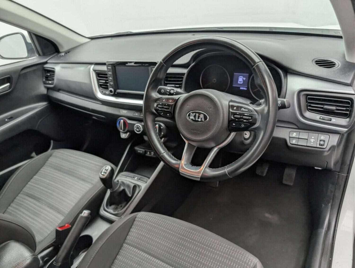 Used Kia Stonic 2018 for sale - 77713136: Photo 10