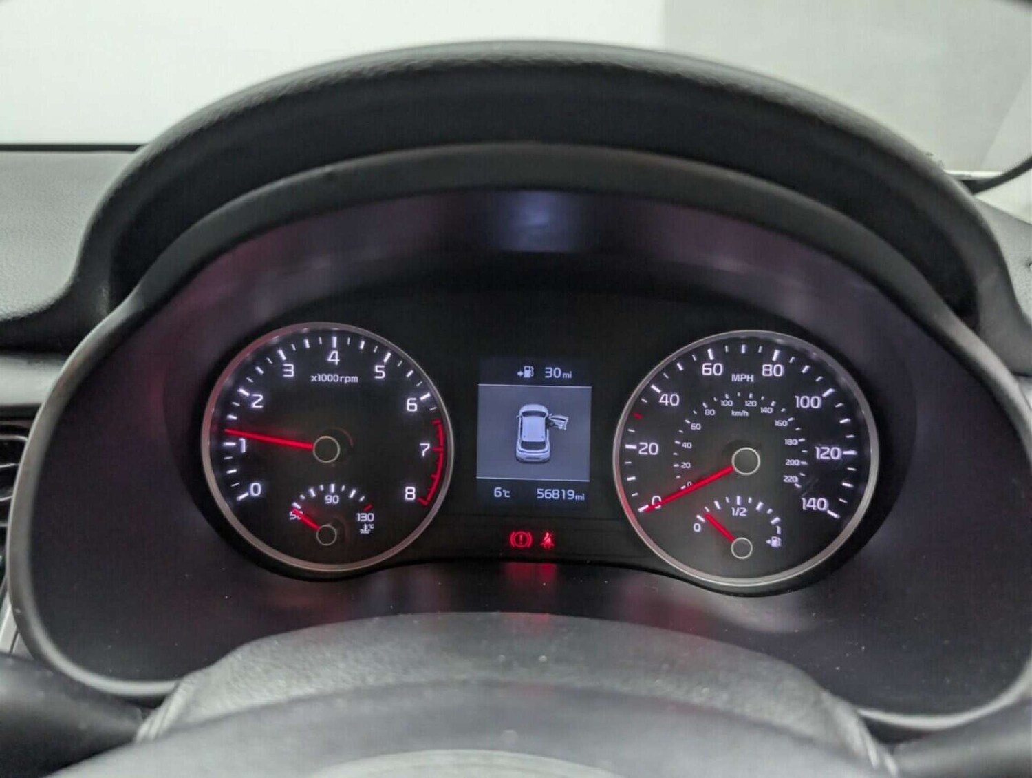 Used Kia Stonic 2018 for sale - 77713136: Photo 16