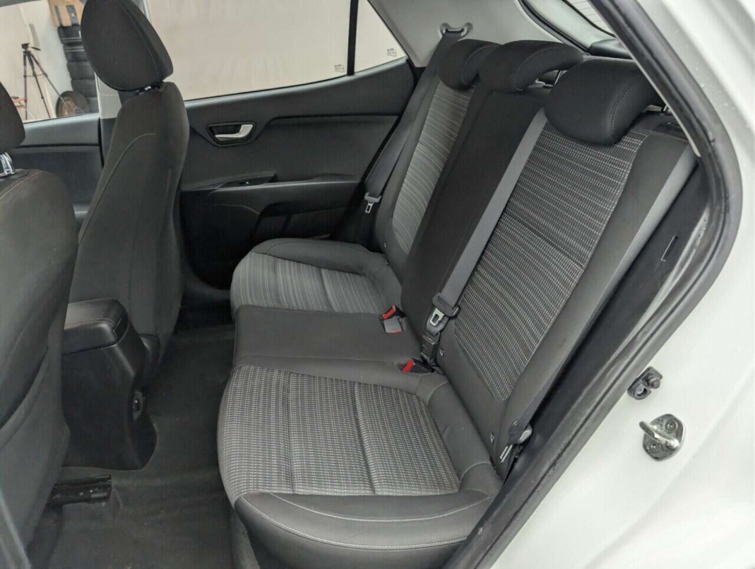 Used Kia Stonic 2018 for sale - 77713136: Photo 25