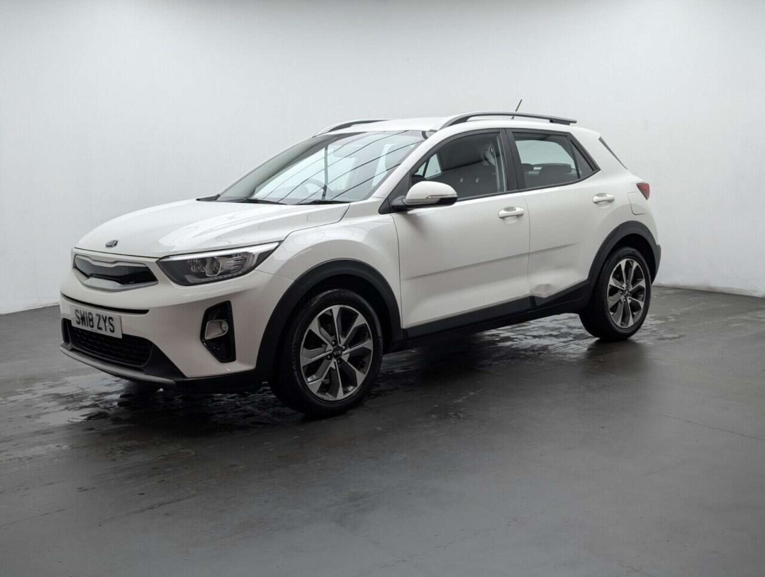 Used Kia Stonic 2018 for sale - 77713136: Photo 4