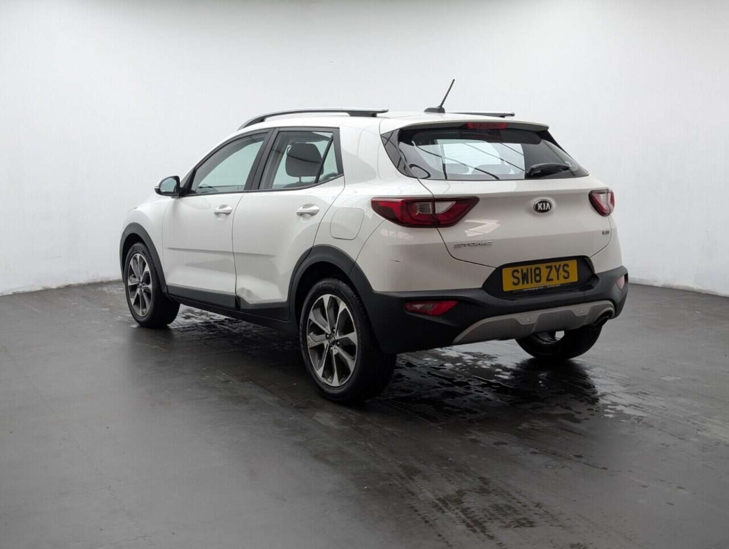 Used Kia Stonic 2018 for sale - 77713136: Photo 6