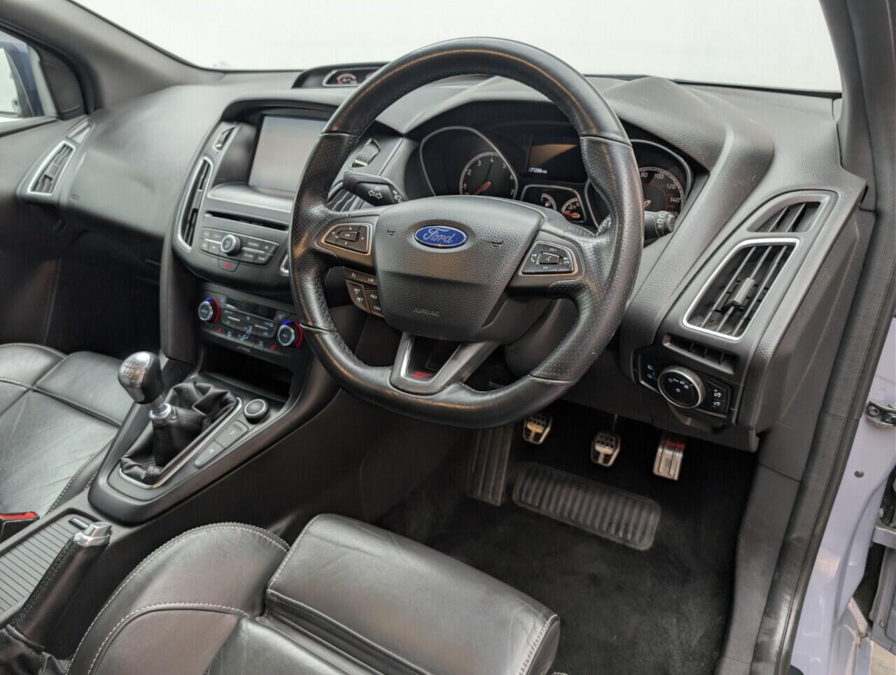 Used Ford Focus 2015 for sale - 76742353: Photo 11