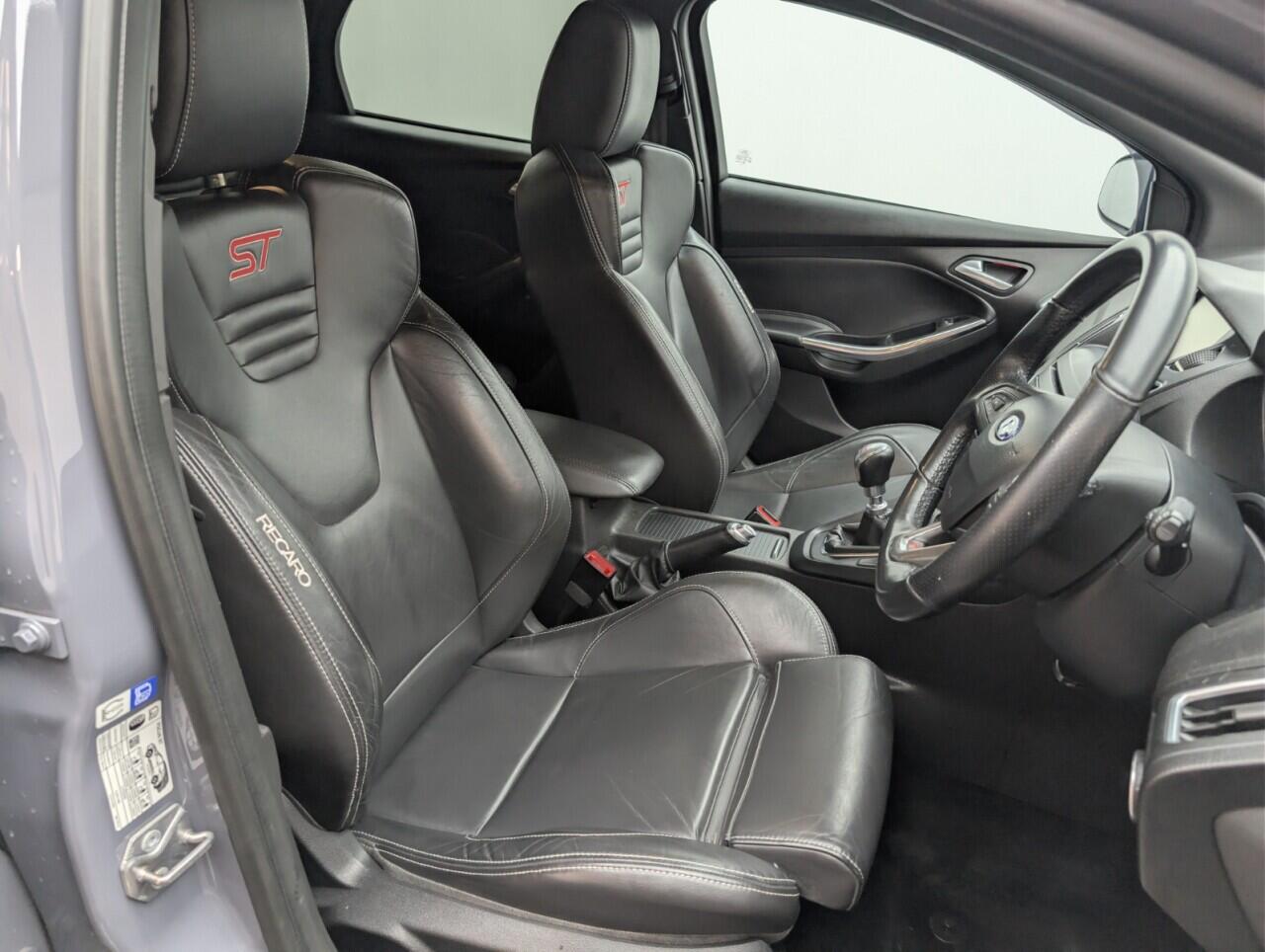 Used Ford Focus 2015 for sale - 76742353: Photo 12