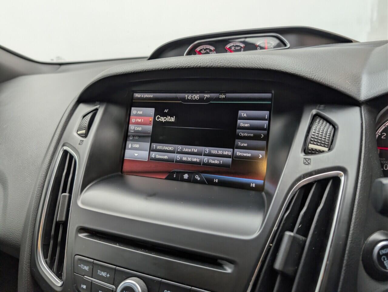 Used Ford Focus 2015 for sale - 76742353: Photo 14