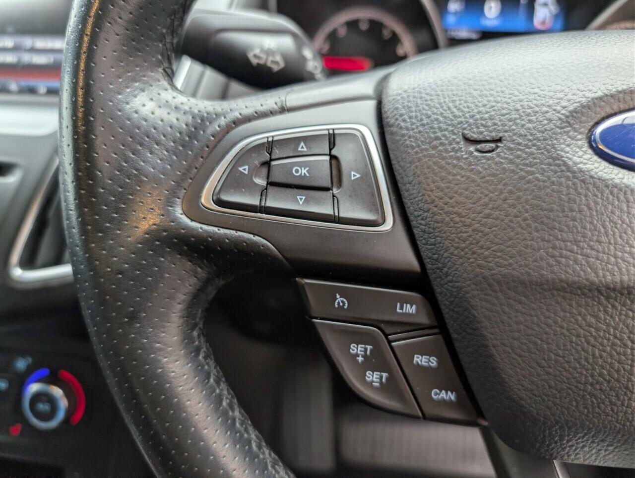 Used Ford Focus 2015 for sale - 76742353: Photo 19