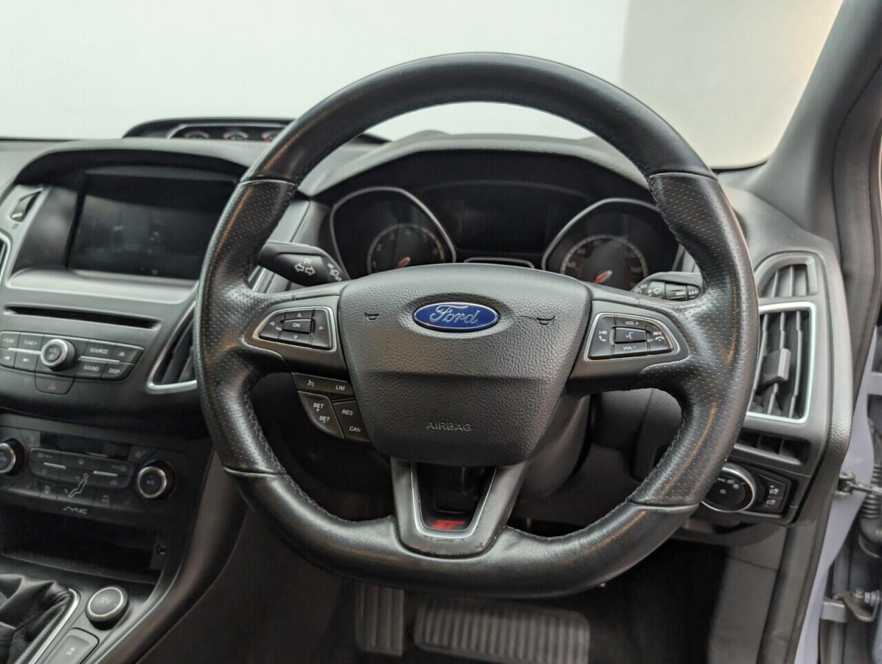 Used Ford Focus 2015 for sale - 76742353: Photo 23