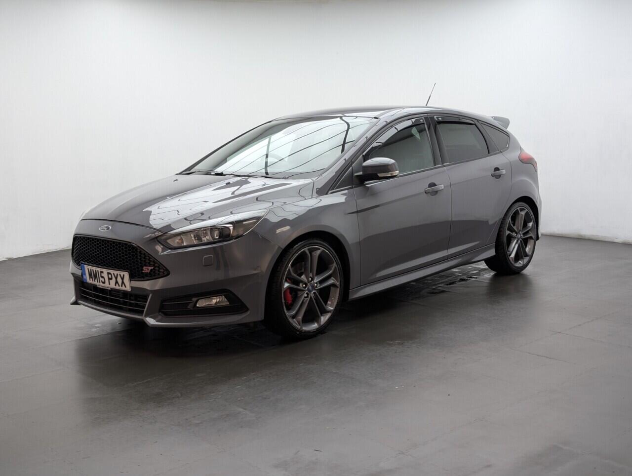 Used Ford Focus 2015 for sale - 76742353: Photo 4