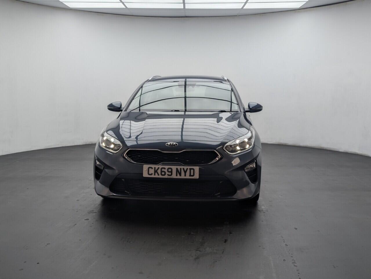 Used Kia Ceed 2019 for sale - 76425640: Photo 2