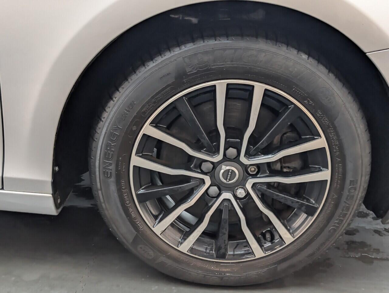 Used Volvo V40 2018 for sale - 76781069: Photo 10