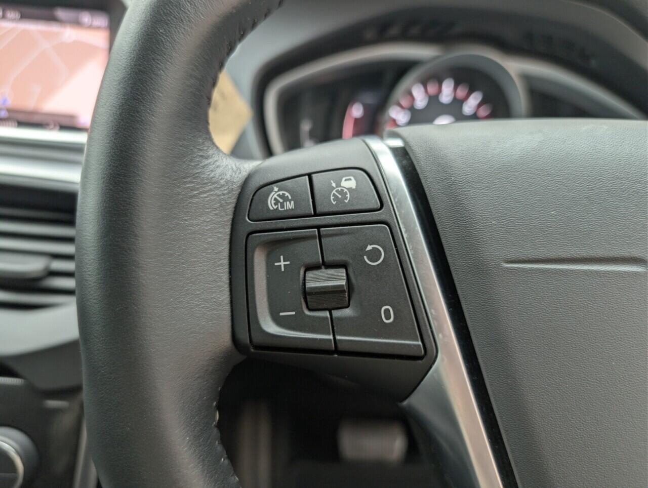 Used Volvo V40 2018 for sale - 76781069: Photo 19