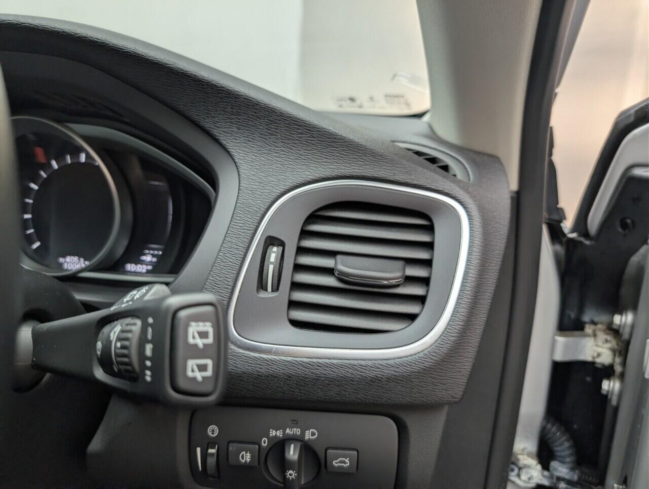 Used Volvo V40 2018 for sale - 76781069: Photo 21