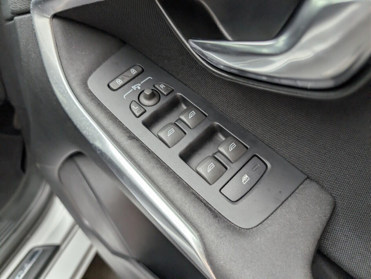 Used Volvo V40 2018 for sale - 76781069: Photo 22