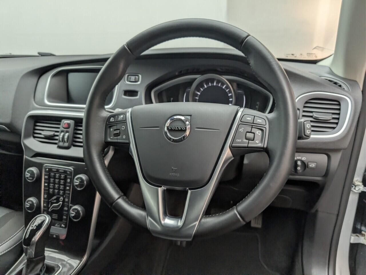 Used Volvo V40 2018 for sale - 76781069: Photo 23