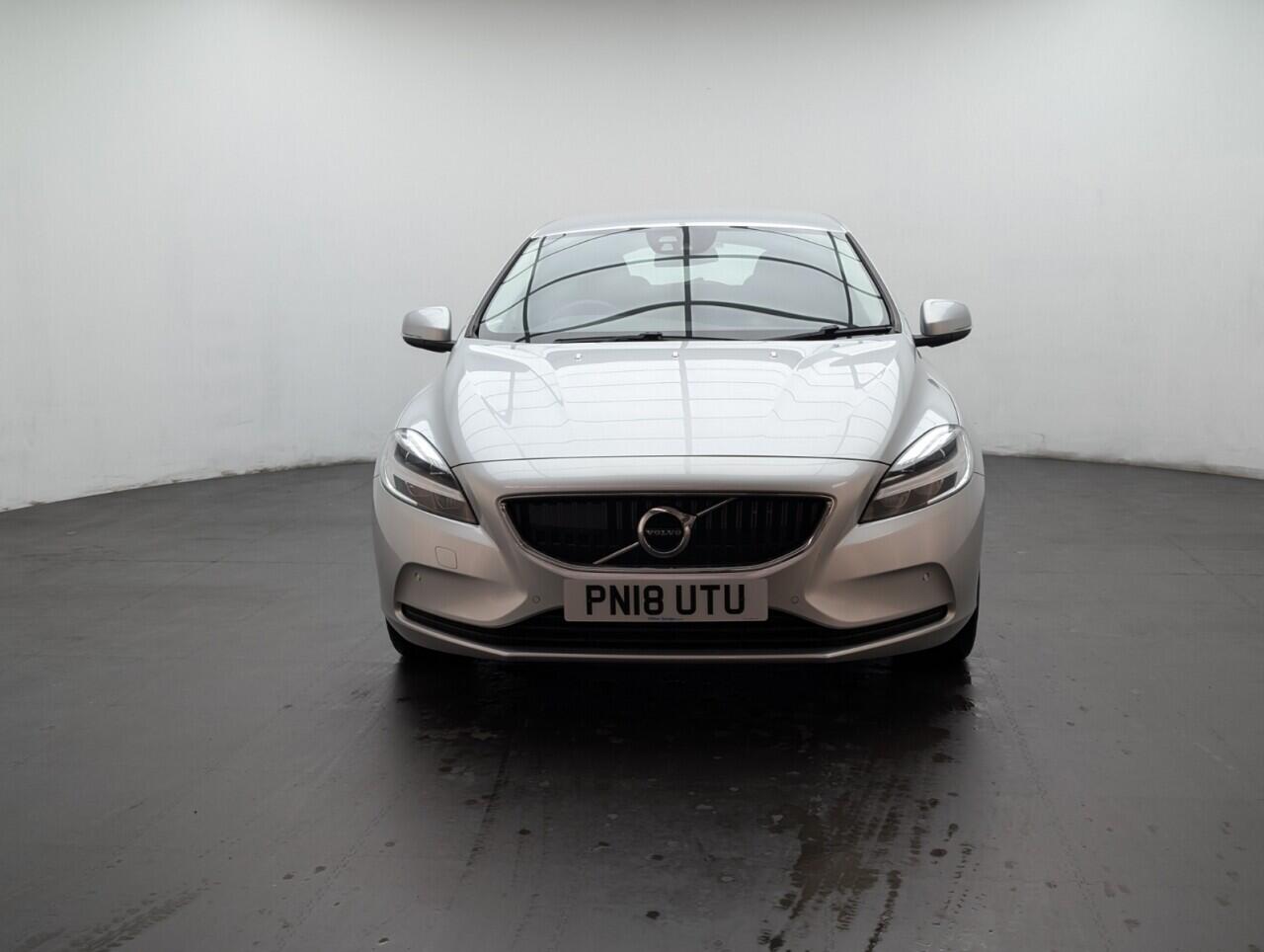 Used Volvo V40 2018 for sale - 76781069: Photo 3