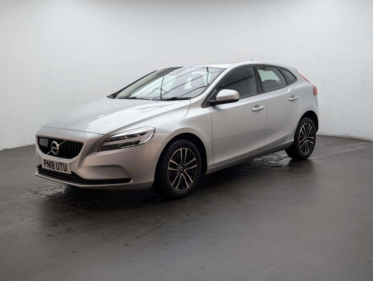 Used Volvo V40 2018 for sale - 76781069: Photo 4