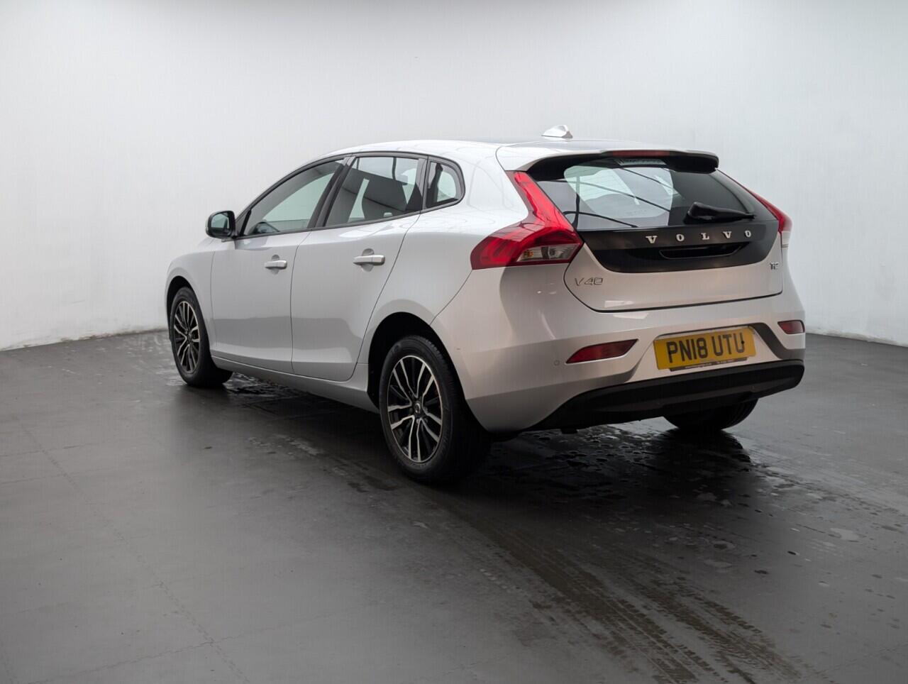 Used Volvo V40 2018 for sale - 76781069: Photo 6