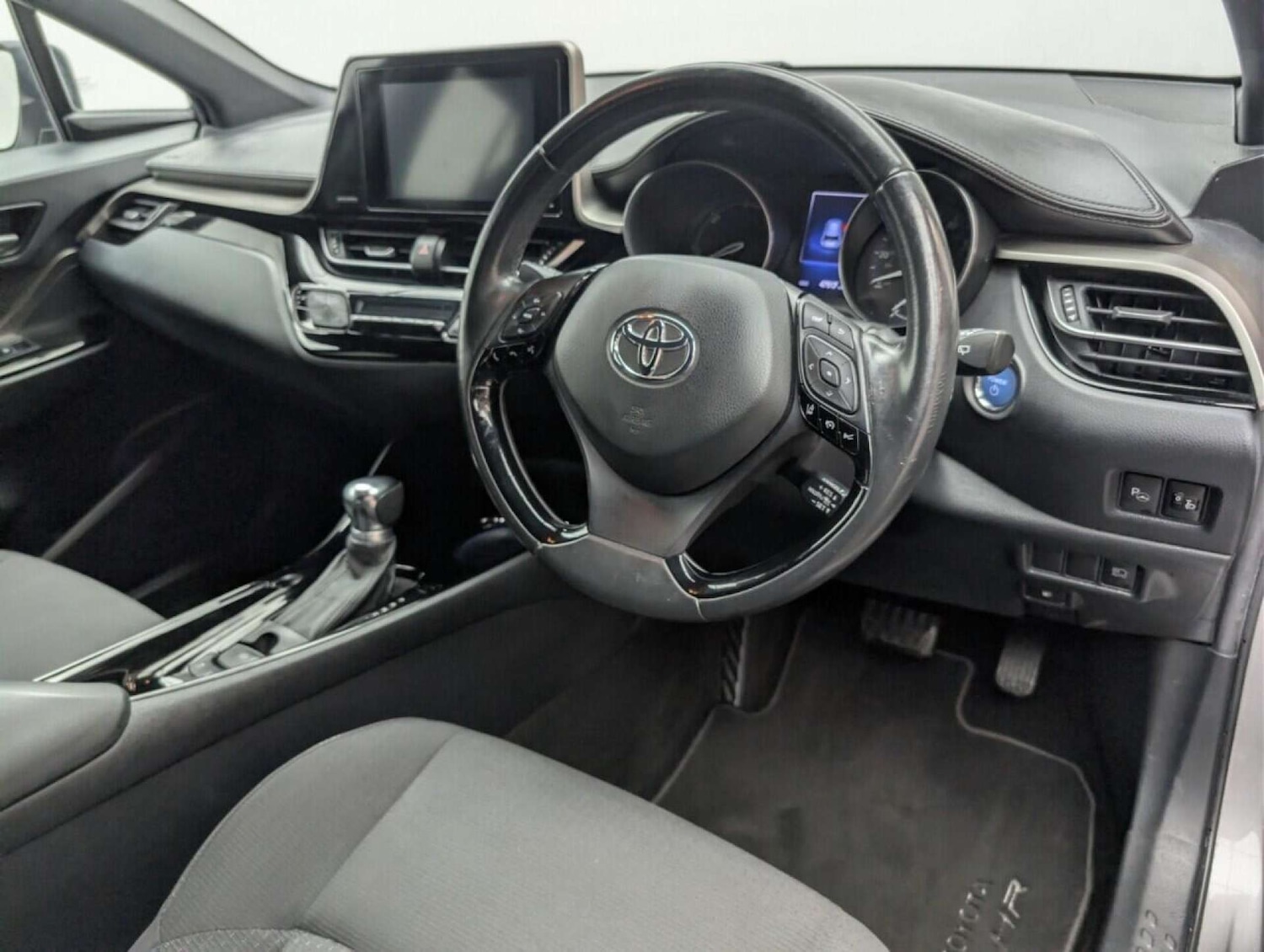 Used Toyota C-HR 2019 for sale - 77714851: Photo 11