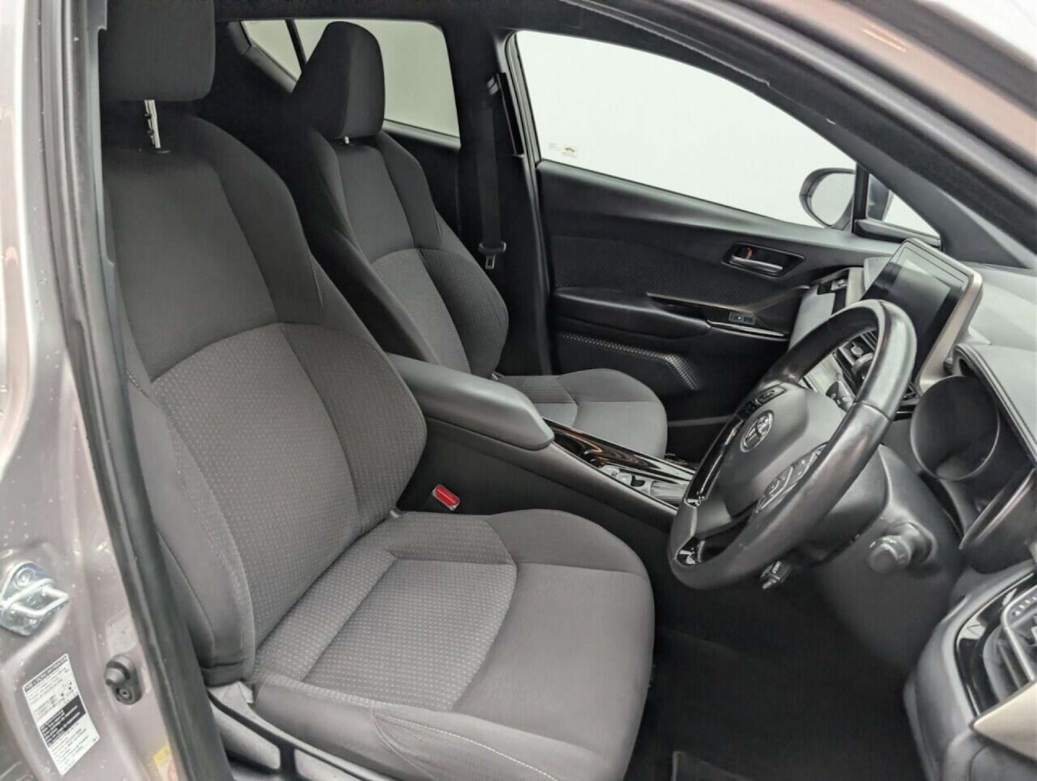 Used Toyota C-HR 2019 for sale - 77714851: Photo 12