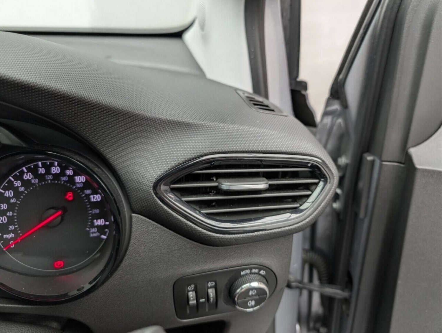 Used Vauxhall Crossland 2021 for sale - 77713842: Photo 18