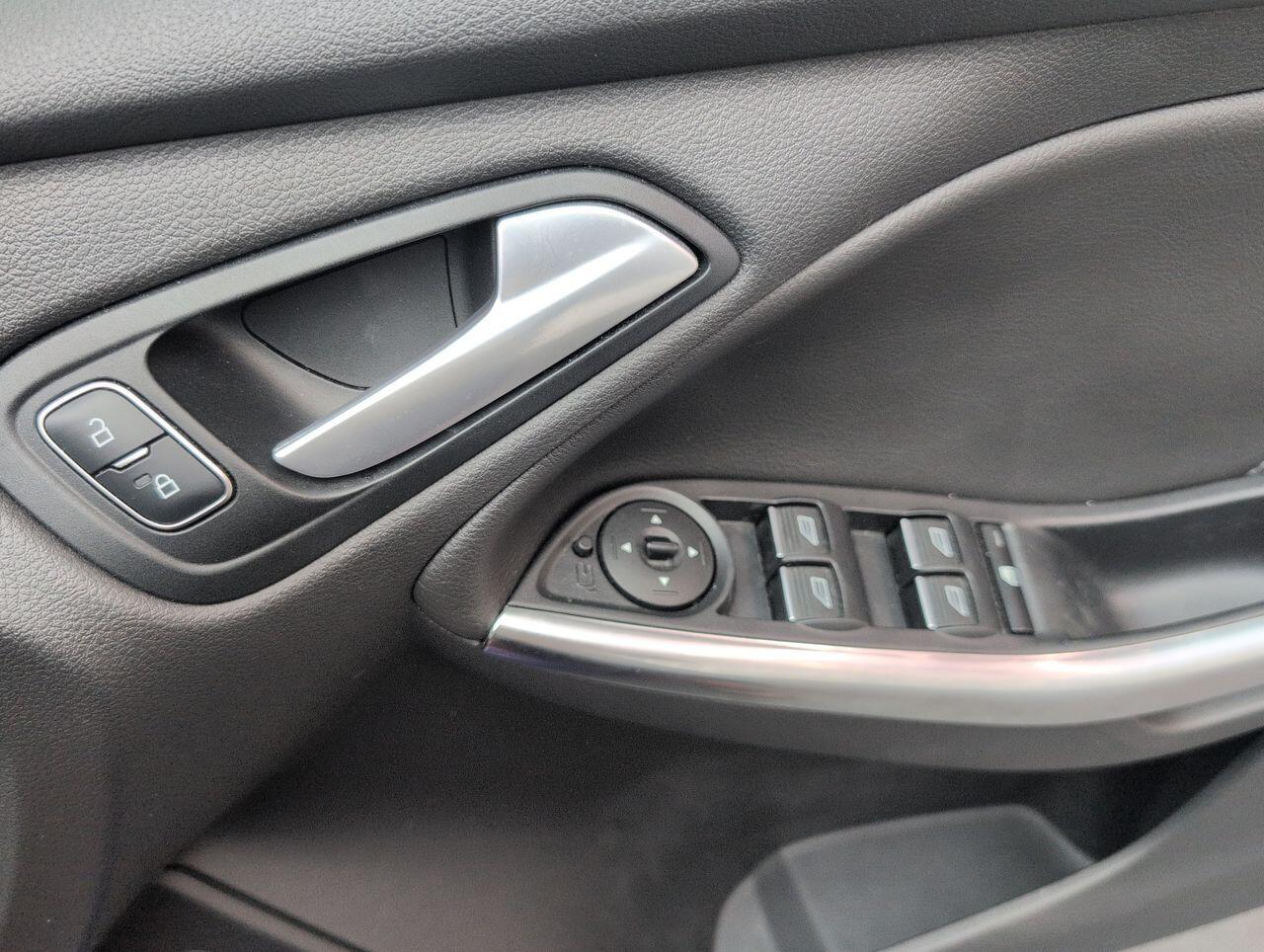 Used Ford Focus 2017 for sale - 76423471: Photo 21