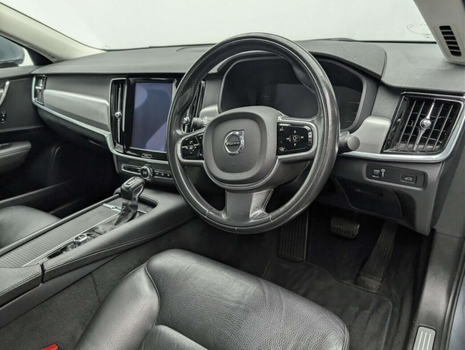 Used Volvo S90 2017 for sale - 77714513: Photo 11