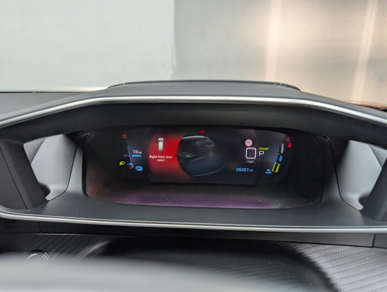 Used Peugeot E-2008 2020 for sale - 76666829: Photo 18