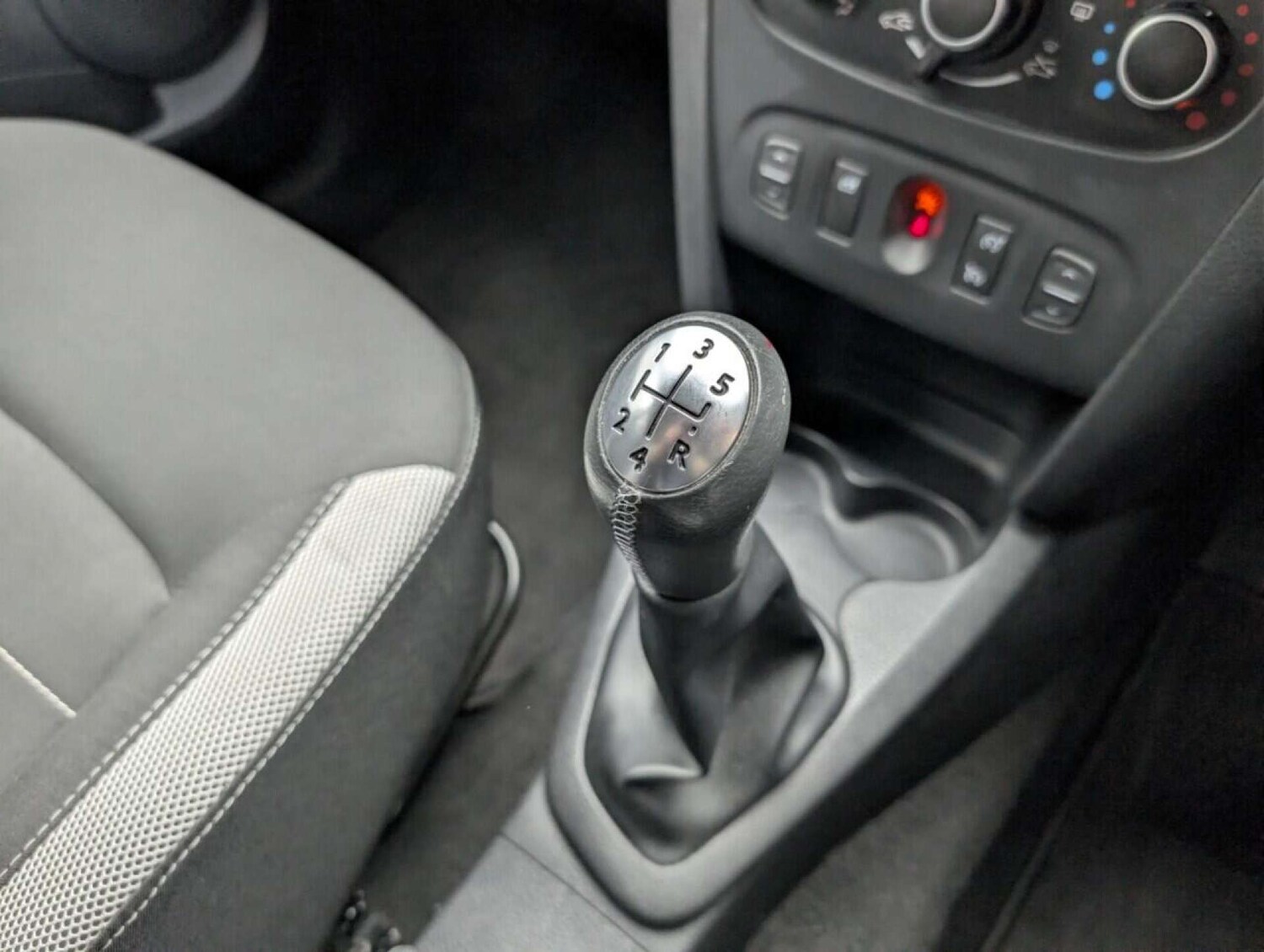 Used Dacia Sandero Stepway 2017 for sale - 77713056: Photo 17