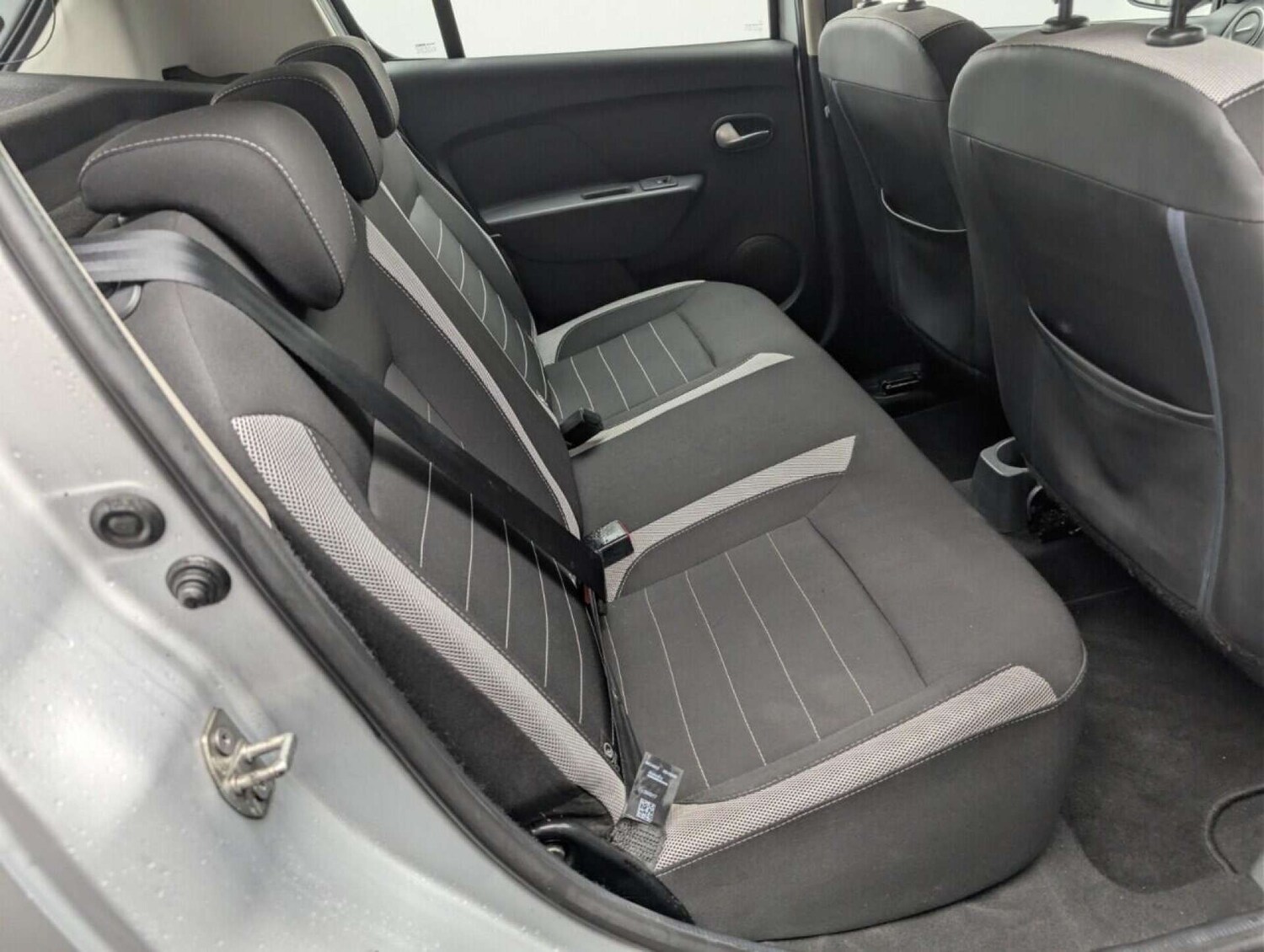 Used Dacia Sandero Stepway 2017 for sale - 77713056: Photo 25