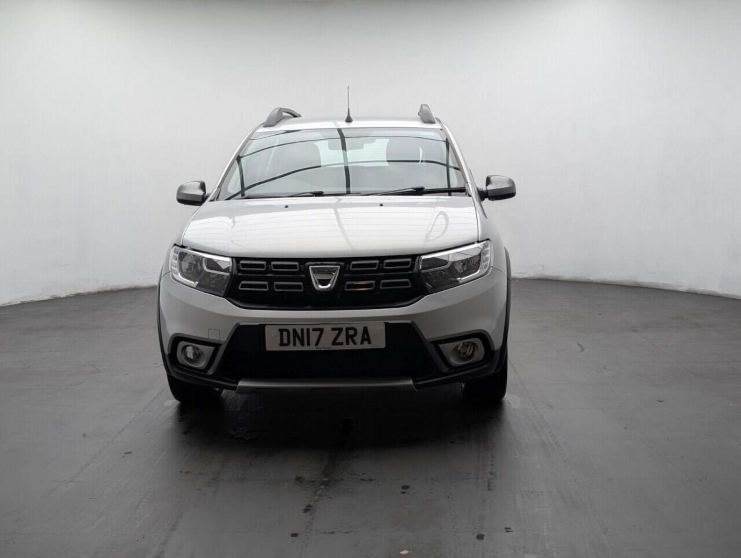 Used Dacia Sandero Stepway 2017 for sale - 77713056: Photo 3